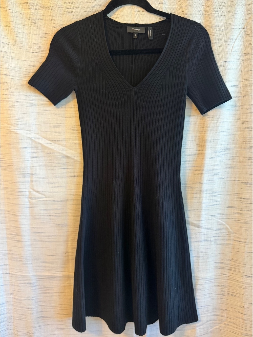Theory Black Ribbed Knit V-Neck Dress Size S